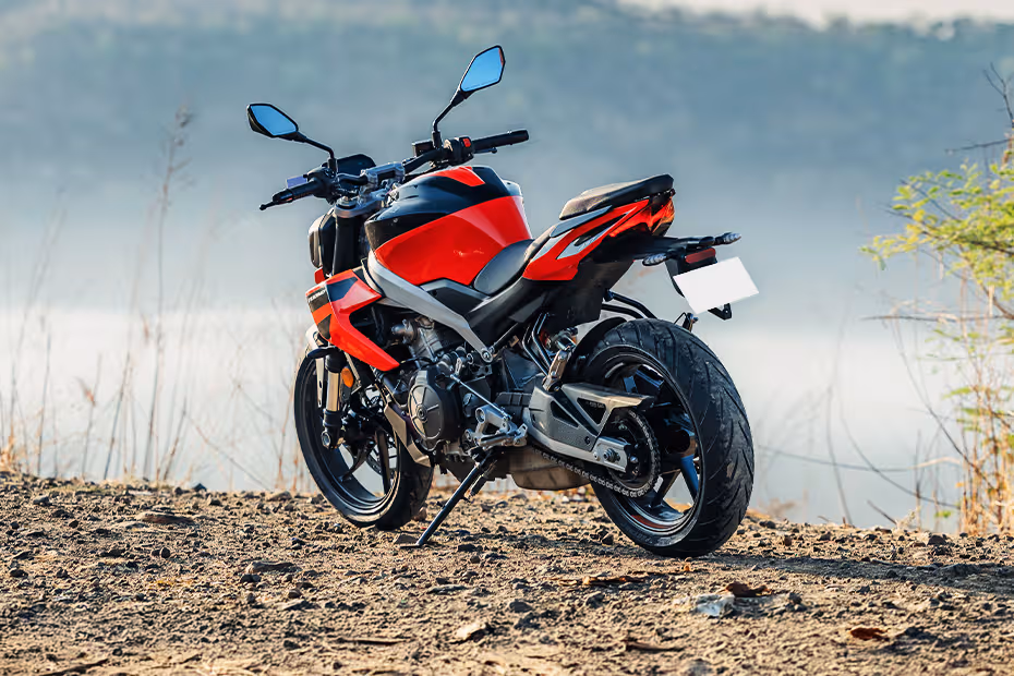 Aprilia Tuono 457