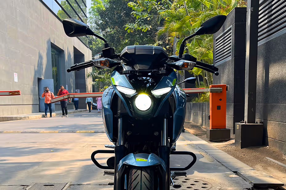 Bajaj Pulsar N160 Dual Channel ABS (With USD
