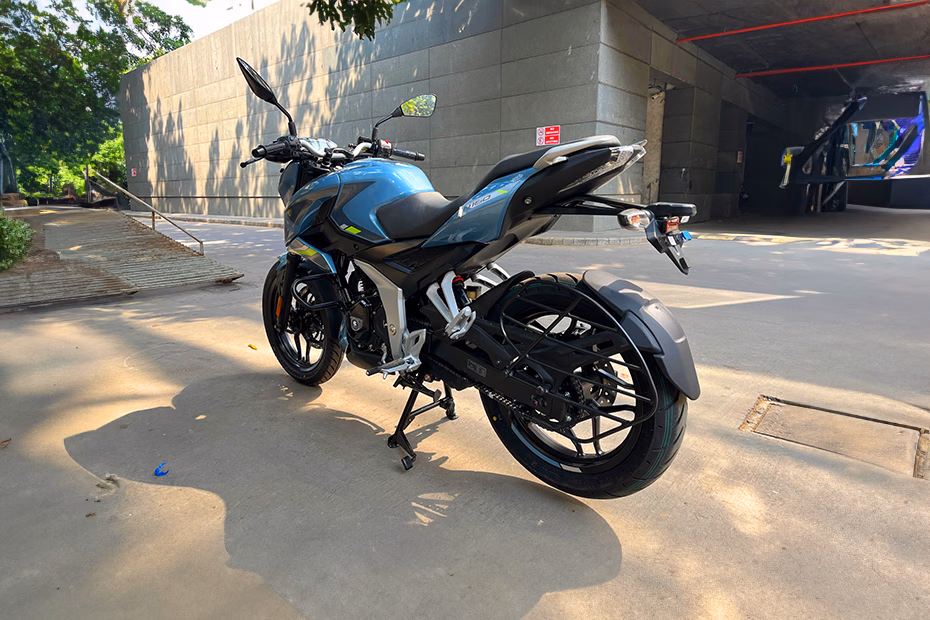 Bajaj Pulsar N160