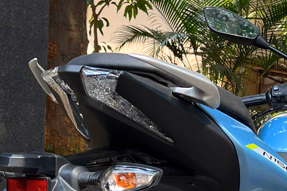Bajaj Pulsar N160