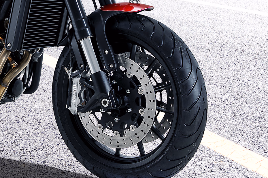 Benelli Leoncino 500