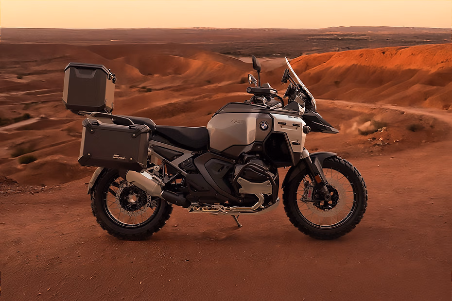 BMW R 1300 GS Adventure Style Triple Black