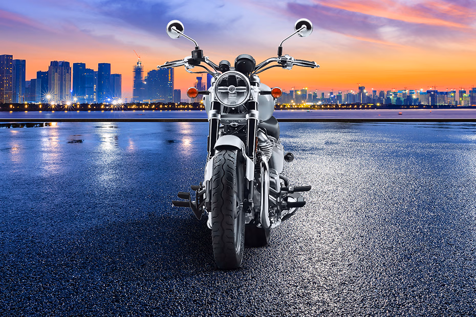 Royal Enfield Super Meteor 650 Interstellar