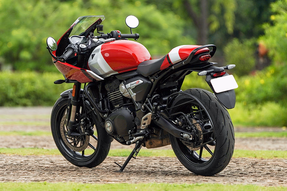 Triumph Thruxton 400