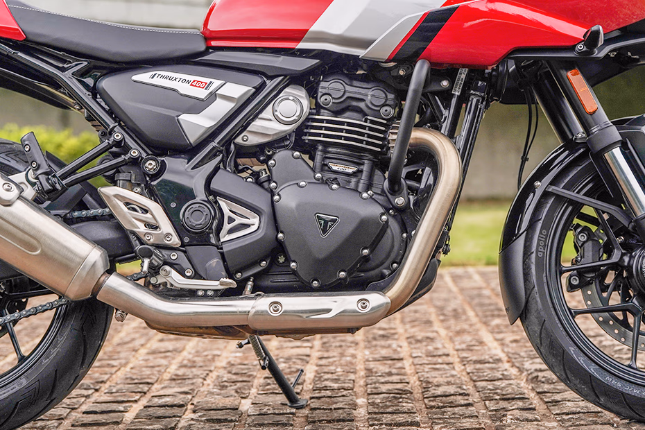 Triumph Thruxton 400