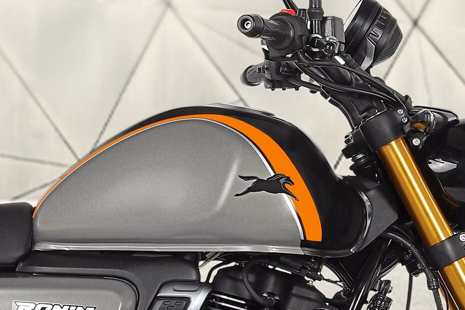 TVS Ronin Mid - Charcoal Ember