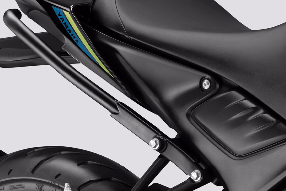 Yamaha MT 15 Version 2.0 Metallic Silver Cyan