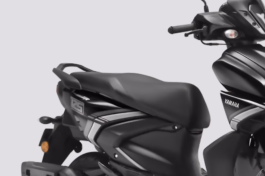 Yamaha RayZR 125 Fi Hybrid Disc Metallic Black
